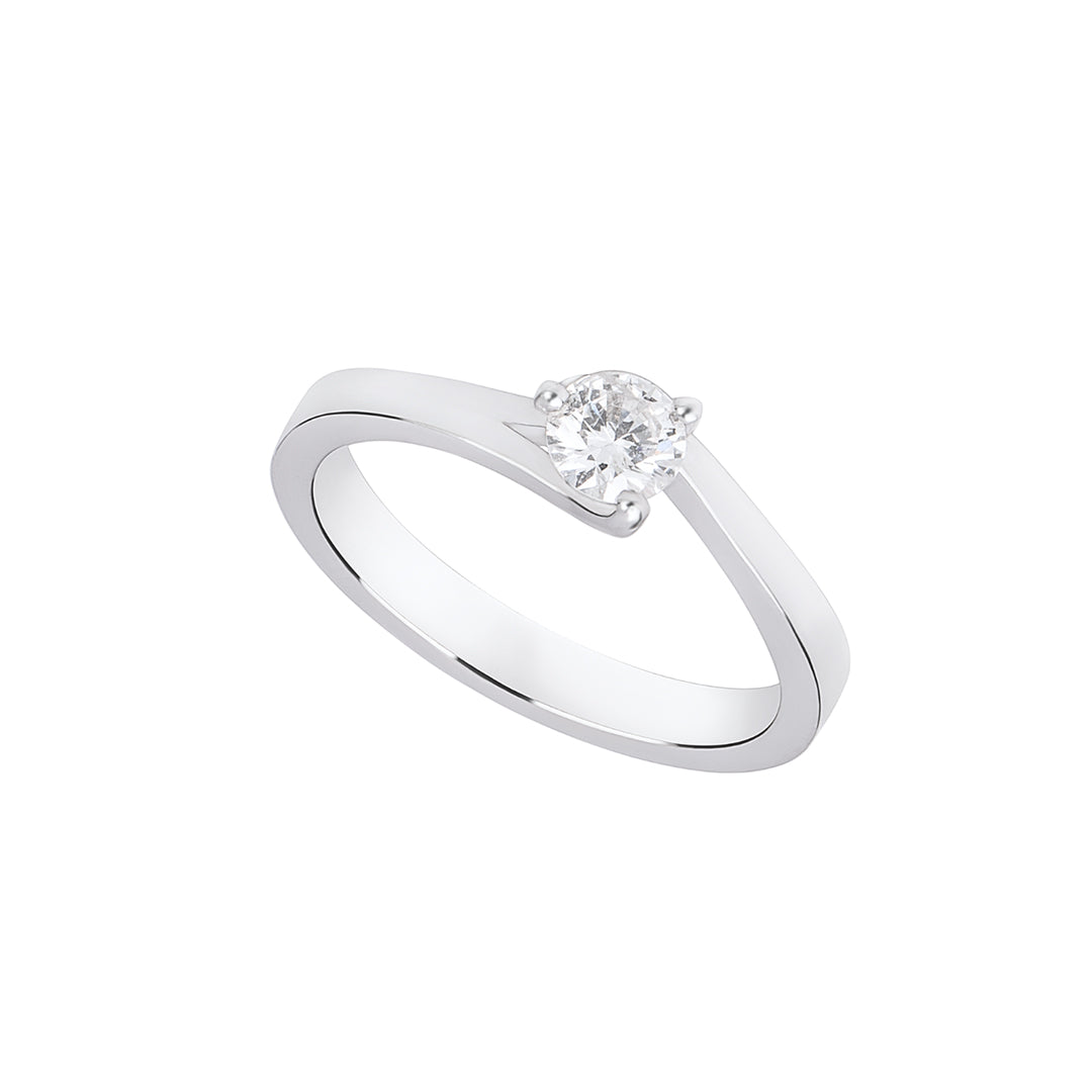 Three Prongs Twisted Solitaire