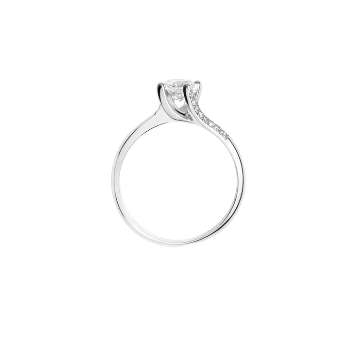 Twisted Side Diamond Solitaire