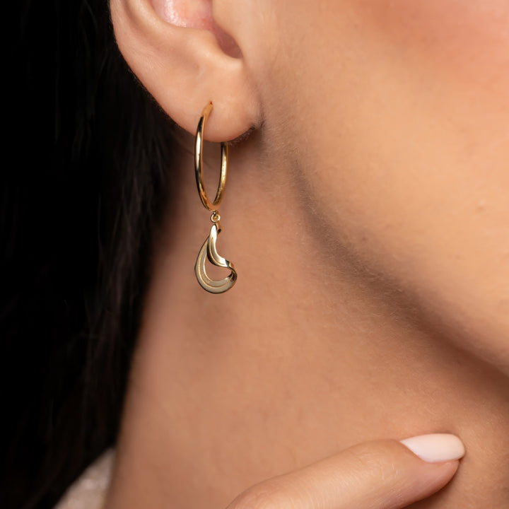 PERA GOLD HOOP EARRINGS