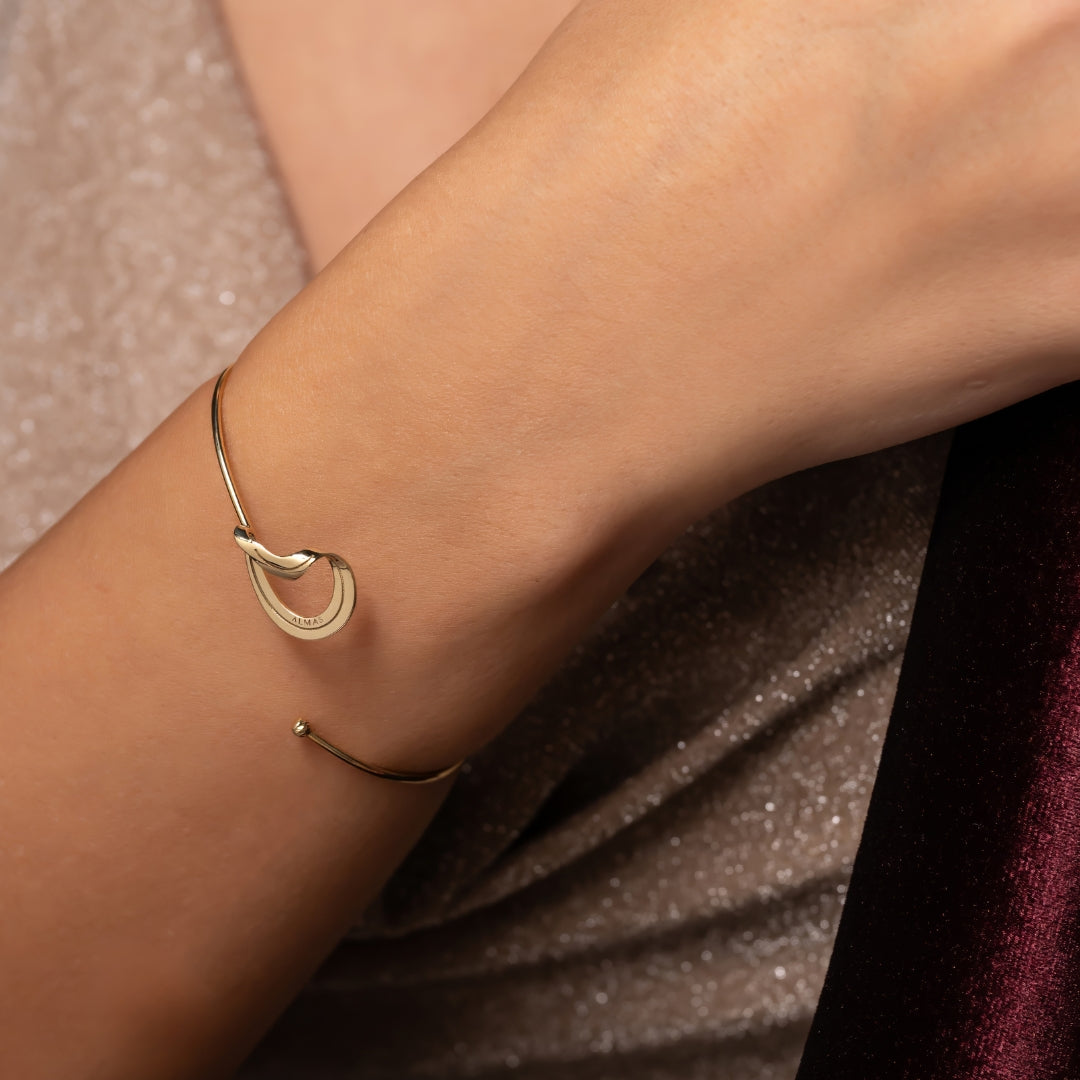 PERA GOLD BANGLE